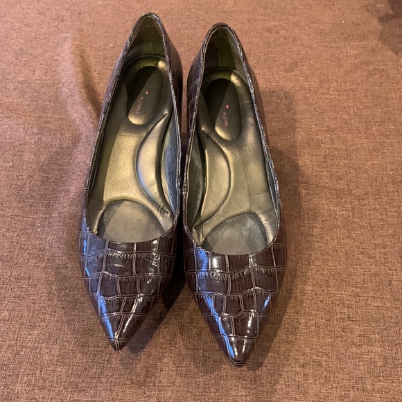 Shoes - Bandolino heels brown size 9